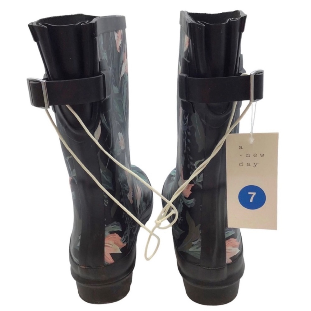 A New Day “Floral” Vicki Rubber Boots (NWT) (Size: 7) - Picture 10 of 16